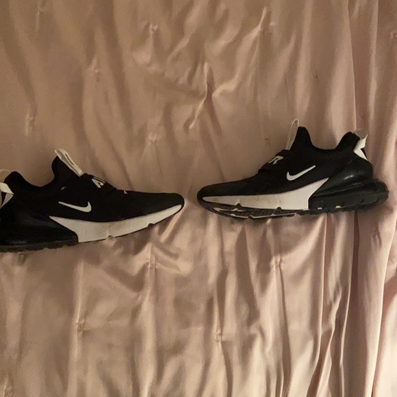 Nike sneakers - Picture 2 of 5